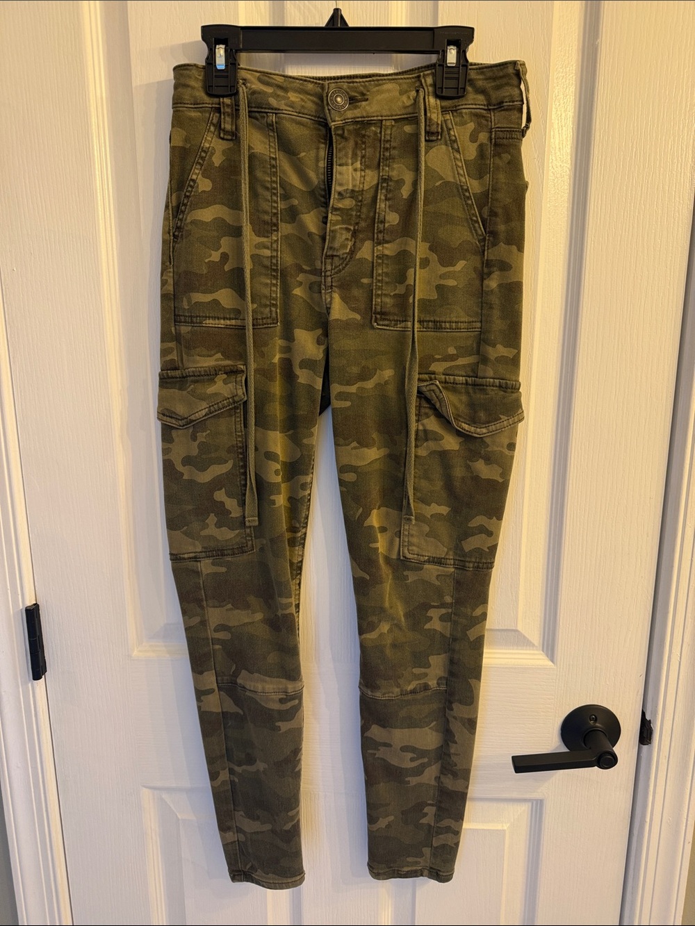 American Eagle Outfitters Men's Camouflage Cargo Pants - Olive